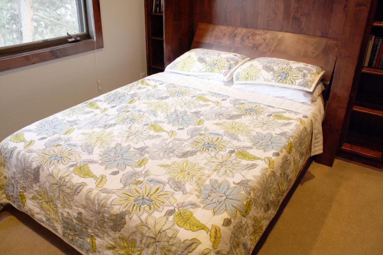 Pinecreek #E - 3 Bedroom - Pool And Hot Tub Access - Close To Town - Shuttle To Slopes 브레켄리지 외부 사진