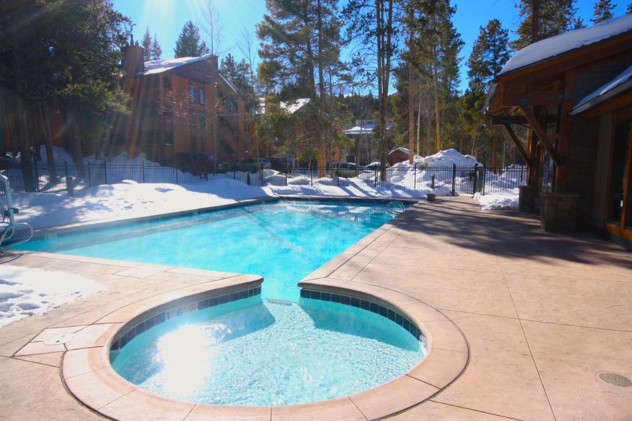 Pinecreek #E - 3 Bedroom - Pool And Hot Tub Access - Close To Town - Shuttle To Slopes 브레켄리지 외부 사진