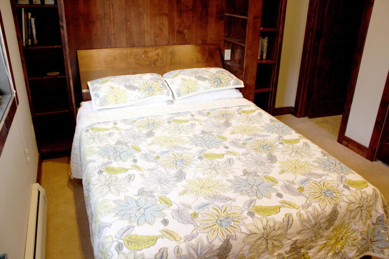 Pinecreek #E - 3 Bedroom - Pool And Hot Tub Access - Close To Town - Shuttle To Slopes 브레켄리지 외부 사진